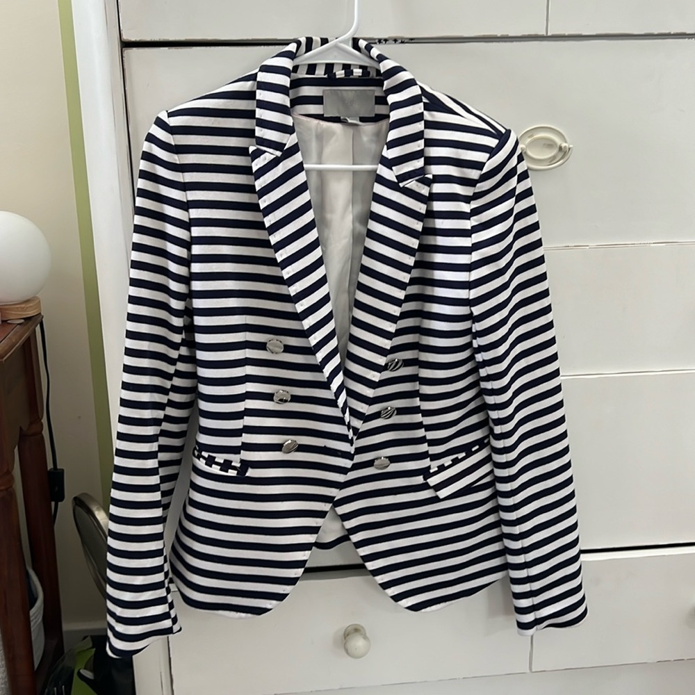 Navy and White striped fitted blazer.